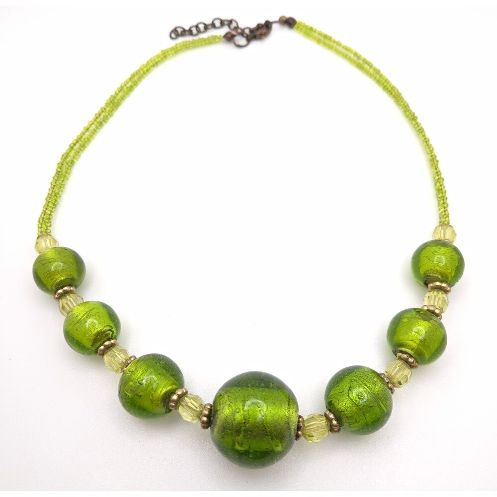 Chunky Green Glass Round Beaded Necklace Lobster Clasp Adjustable 16 in - 18 in